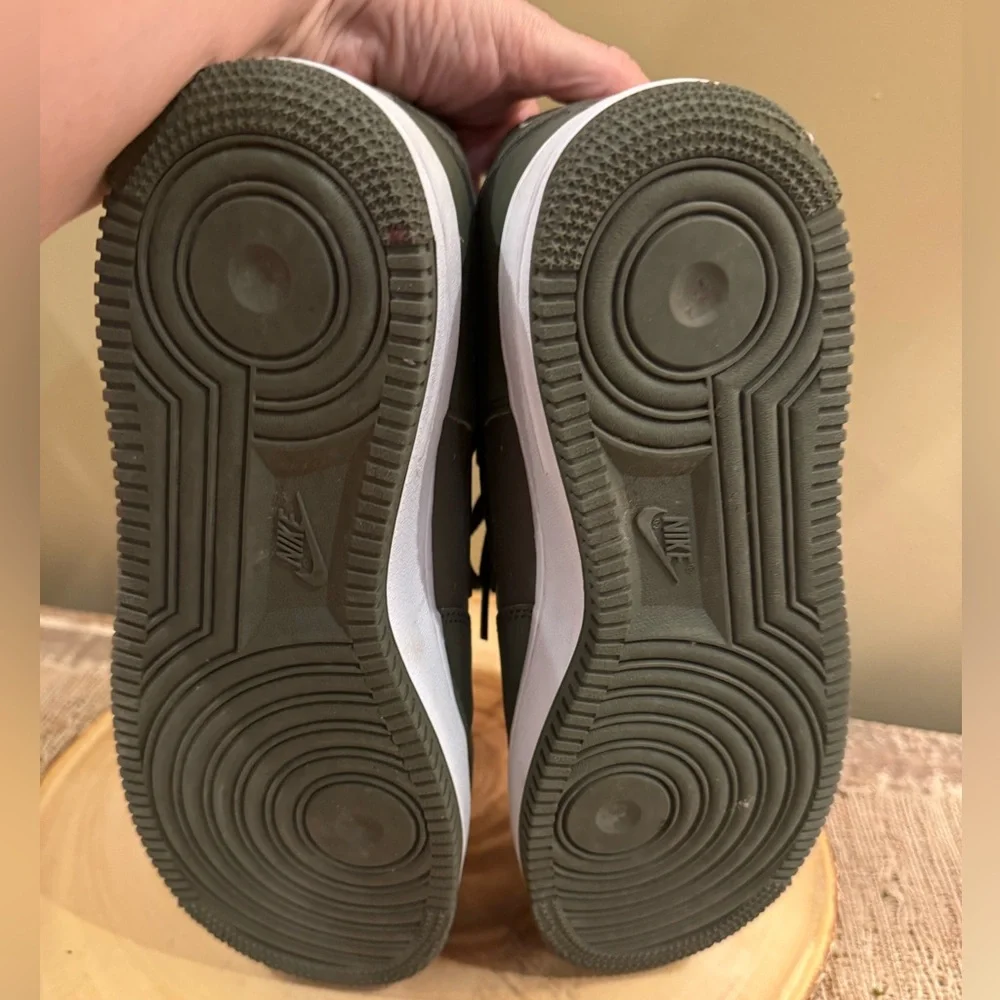 NIKE AIR FORCE 1 '07‎ LOW DOUBLE SWOOSH TWILIGHT MARSH GREEN OLIVE BLACK WHITE 9